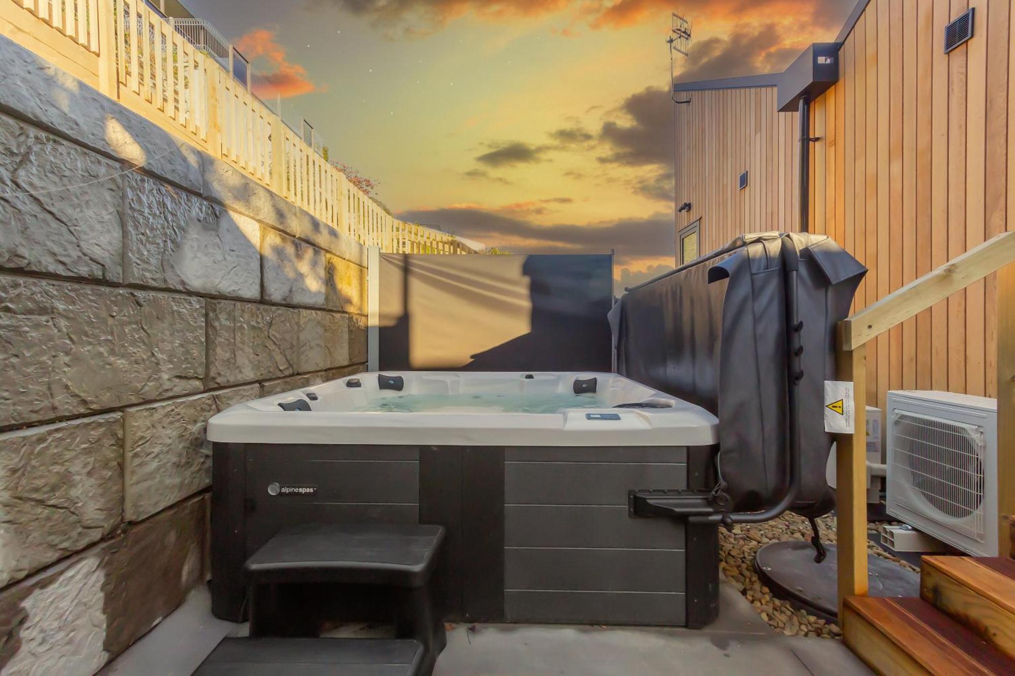 Brand New Lake Front Homes Spa Pool Tauposee Exterior foto